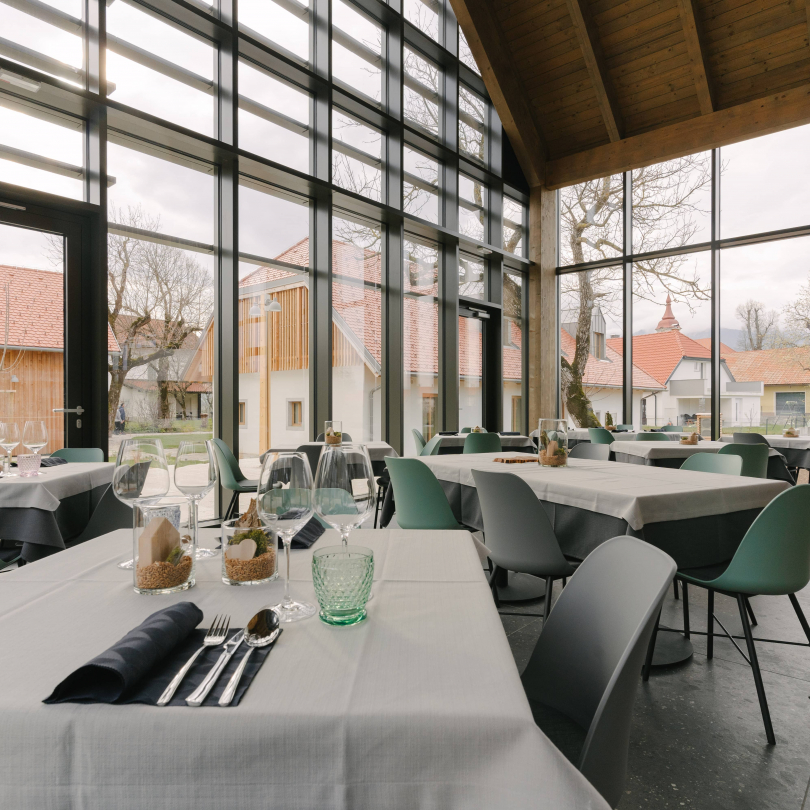 Pira Restavracija - pirahotel.si